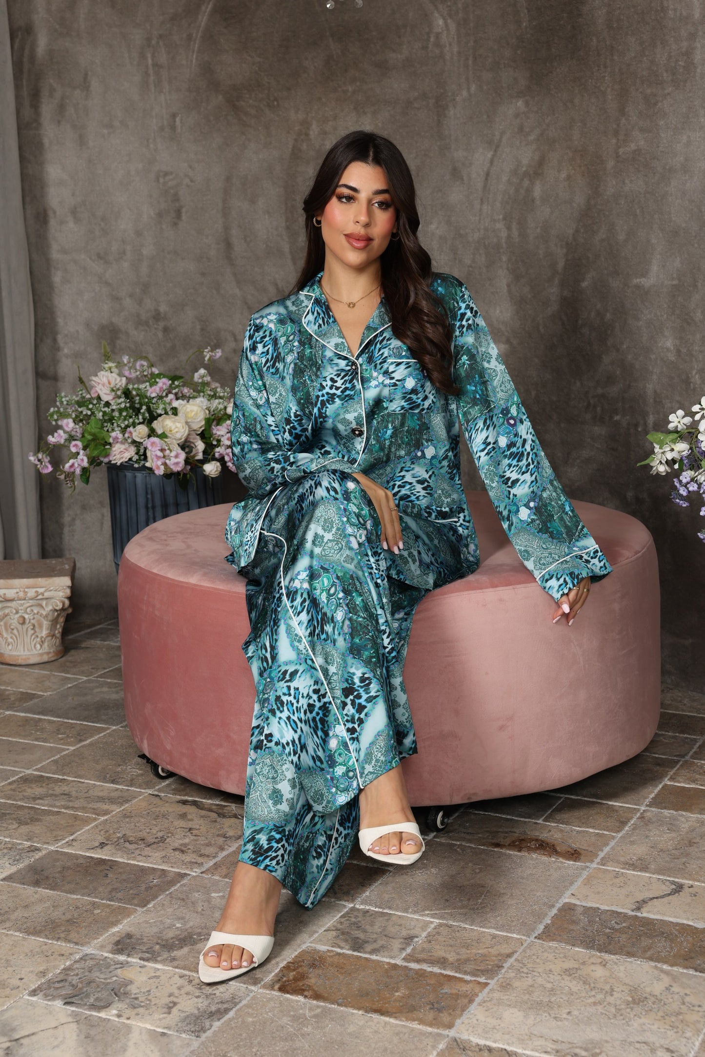 Bold. Breezy. Effortlessly Chic.