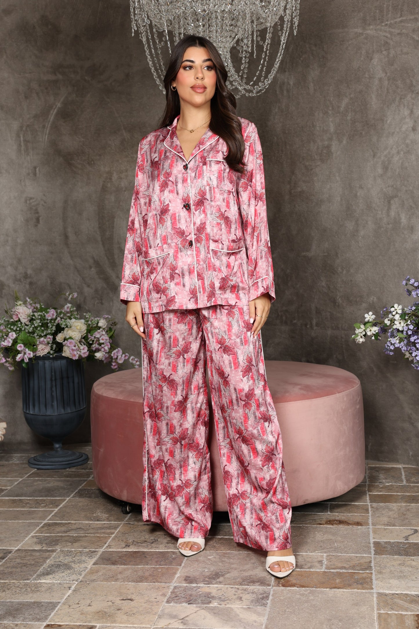 Feminine. Relaxed. Effortlessly Stylish.